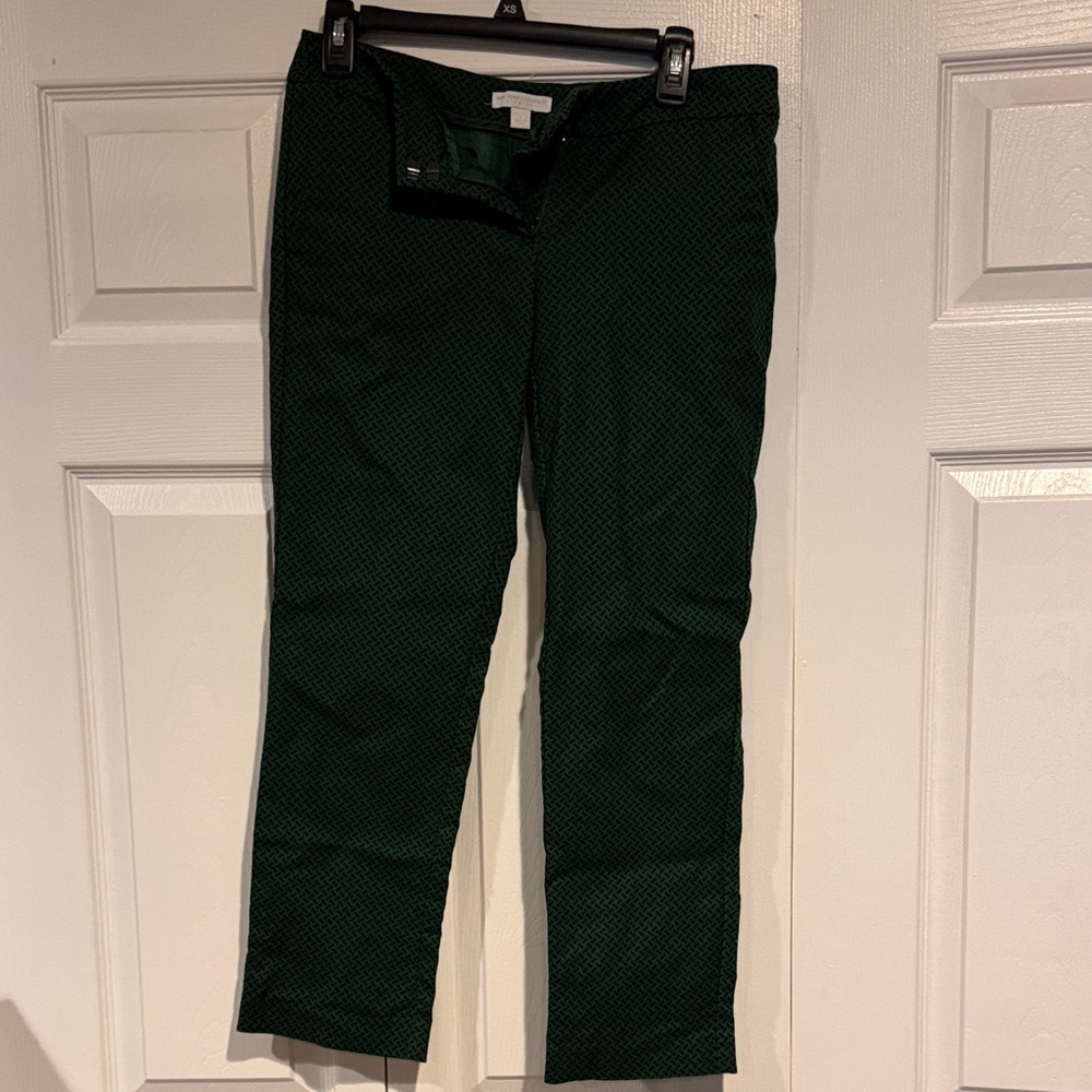 New York & Company Green & Black Patterned Straight Leg Pants